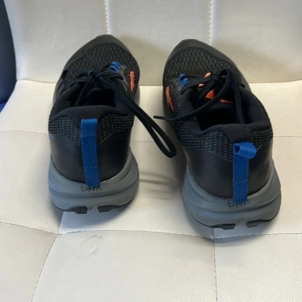 Brooks black with orange and blue detail men’s size 10 CALDERA, edition sneaker